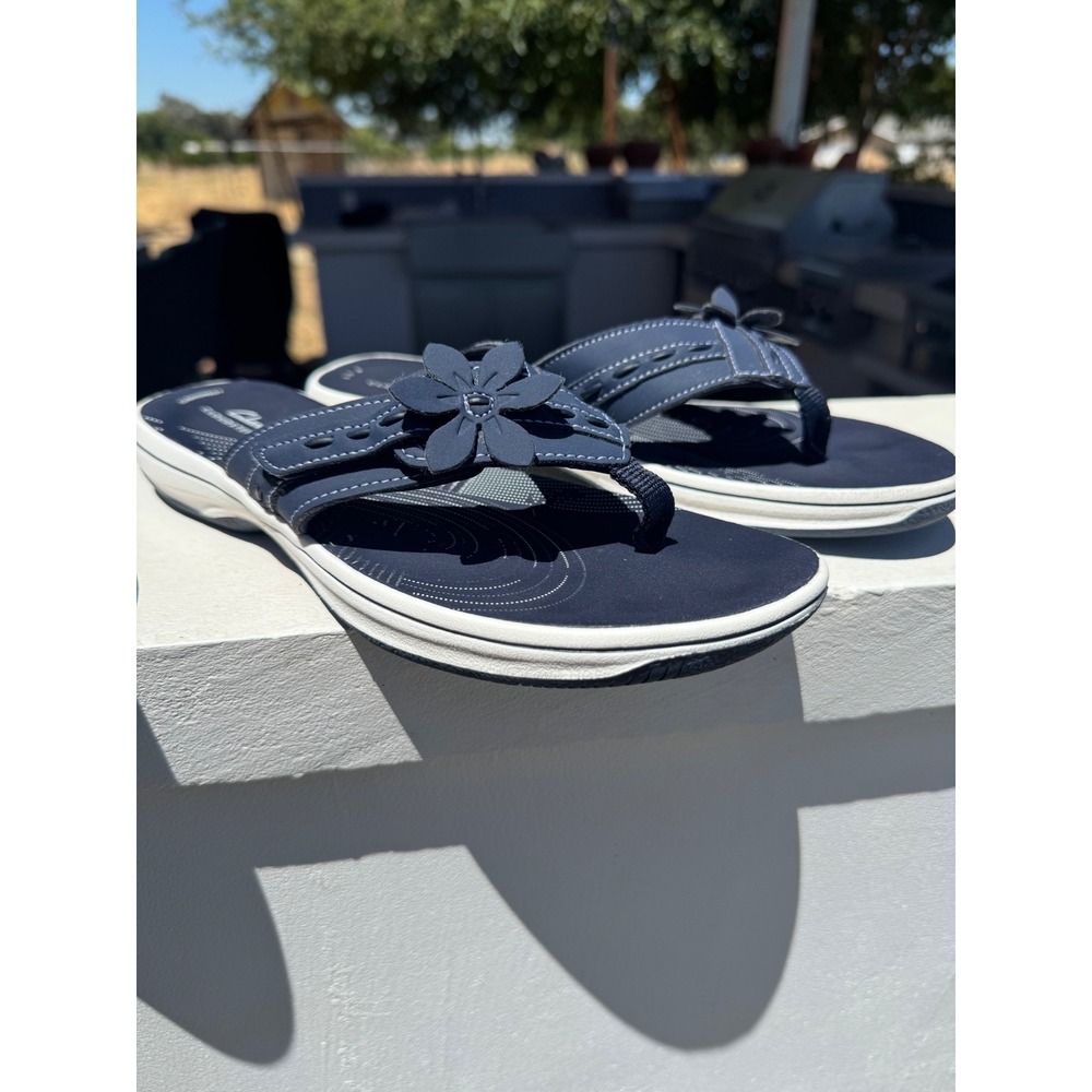 Clarks Cloudsteppers Women Flip Flop Sandals Lot of 2 Navy Floral Black Metallic - Picture 2 of 5